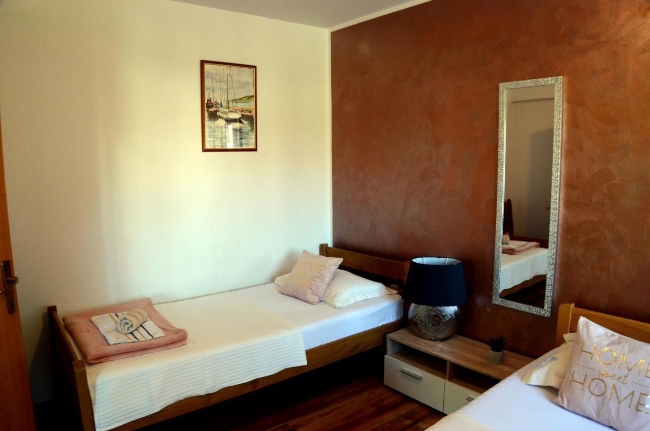 Apartman M&S Biograd Na Moru Bagian luar foto